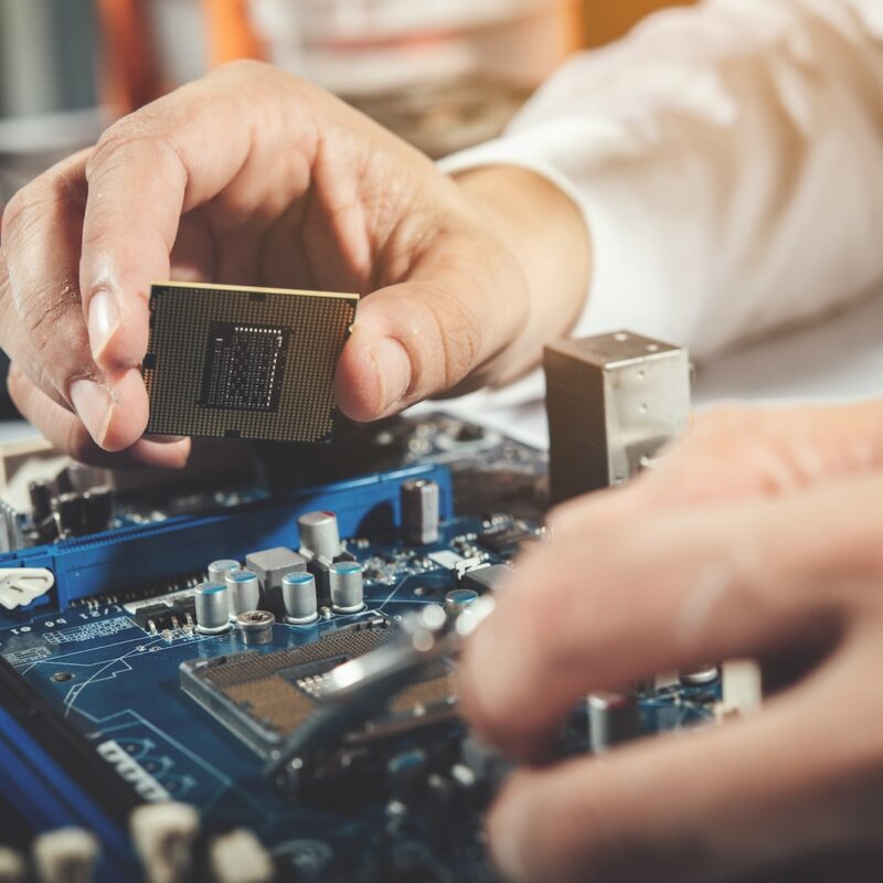 Printed circuit boards: 3 tips to prevent cobwebbing